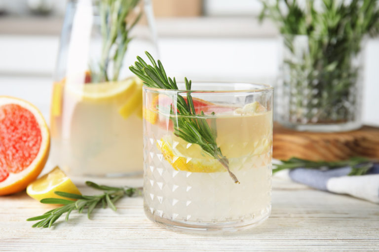 SugarFree Tonic Water To Up Your Summer Cocktails Hip And Healthy