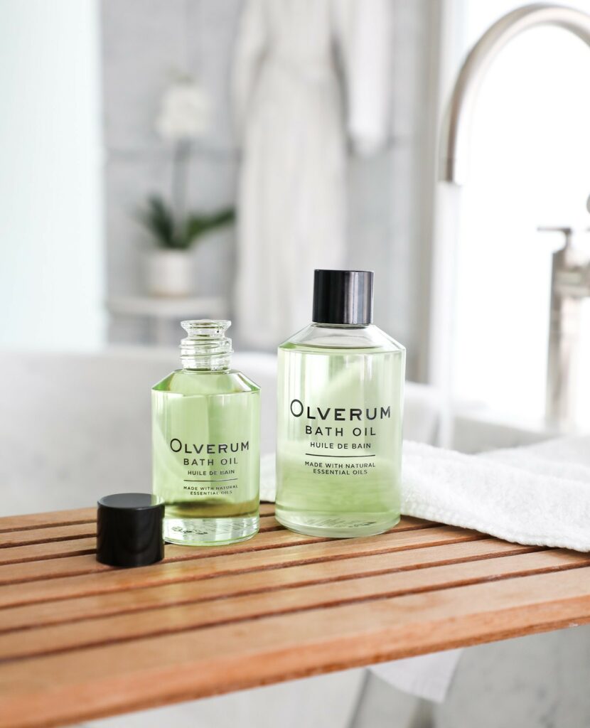 https://hipandhealthy.com/wp-content/uploads/2022/10/Olverum-Bath-Oil-product-830x1024.jpg