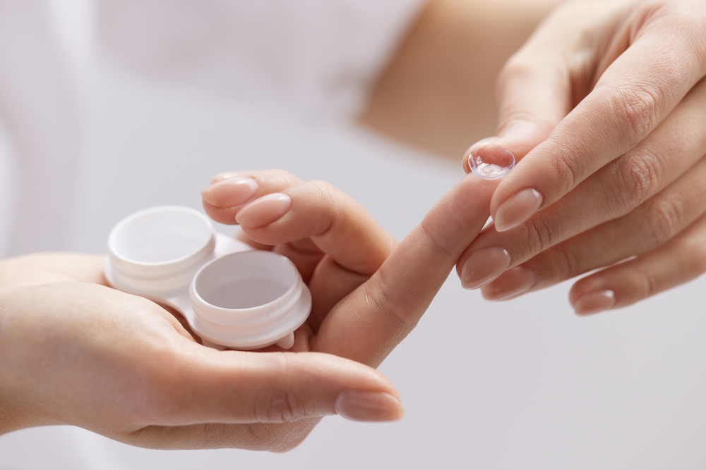 Contact Lens Hygiene: The Dos and Don’ts