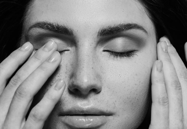 Cortisol Face - 6 Things Your Skin Does When You're Too Stressed