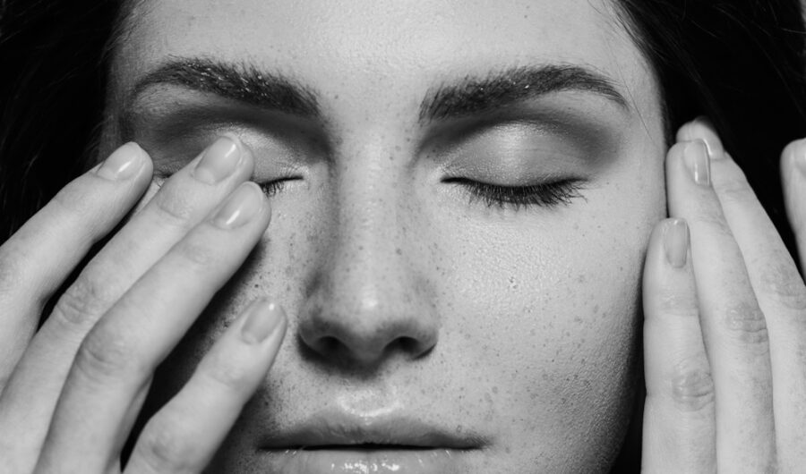 Cortisol Face - 6 Things Your Skin Does When You're Too Stressed